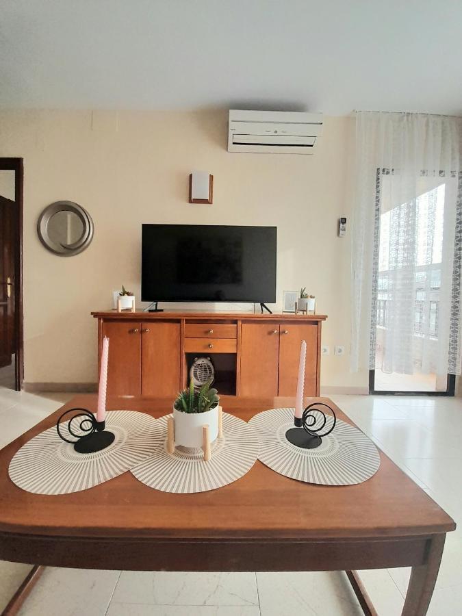 Nice Apartment In Hotel Ronda 4 First Beach Line Фуэнхирола Экстерьер фото