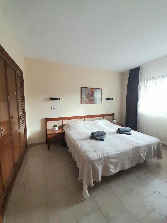 Nice Apartment In Hotel Ronda 4 First Beach Line Фуэнхирола Экстерьер фото