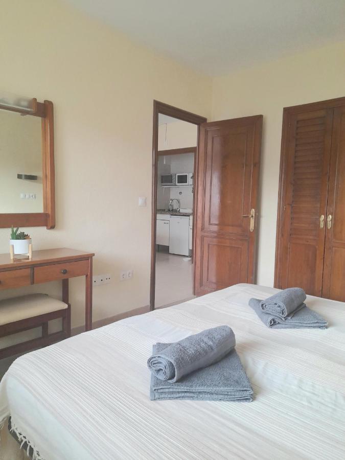 Nice Apartment In Hotel Ronda 4 First Beach Line Фуэнхирола Экстерьер фото